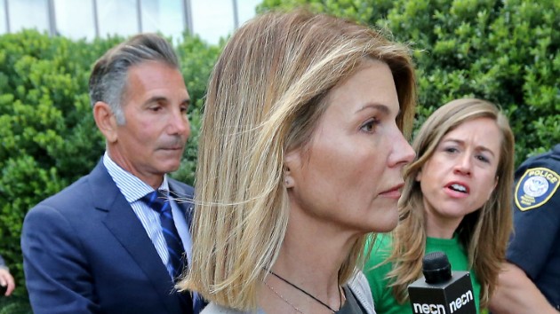 Lori Loughlin spotted in public for the first time since prison release ...
